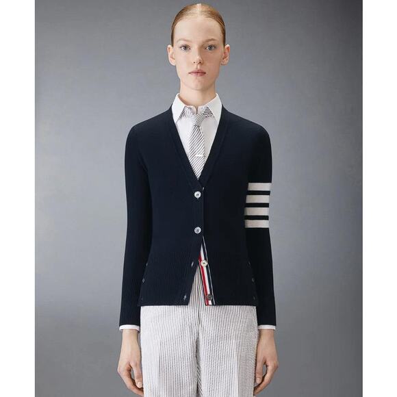 THOM BROWNE Women's Classic Cashmere 4-Bar V-Neck Cardigan Size 42/US6 In Navy - Picture 1 of 11